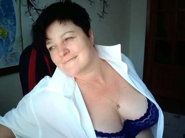 Offline -alenyshka- on BongaCams