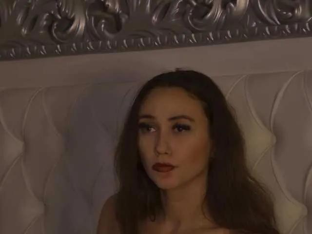Offline AliceMunro on BongaCams