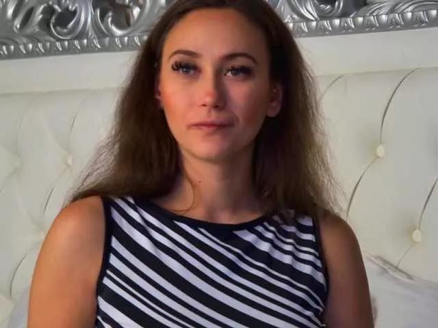 Offline AliceMunro on BongaCams