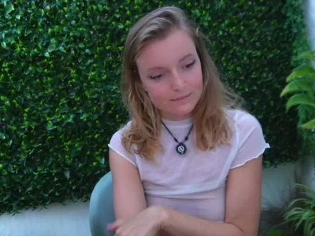 Offline Ameliasweety on BongaCams