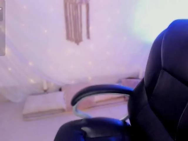 Offline amila-hagda on BongaCams