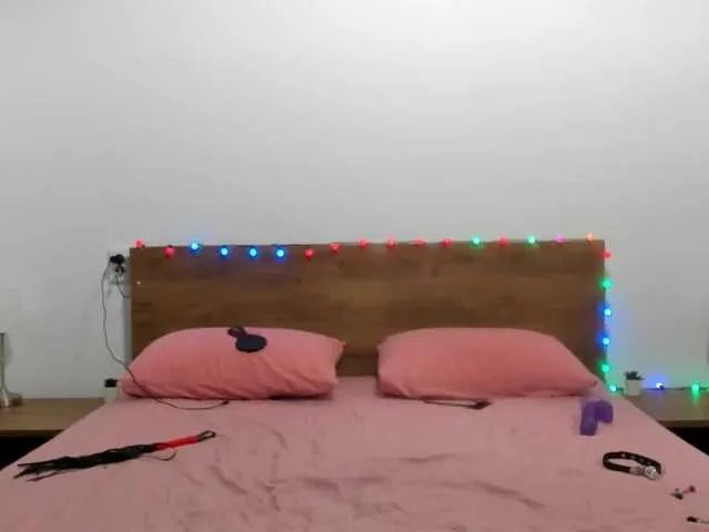 amiravyxen — hello guys :) @bigboobs @bigass @cumshow @squirt @fuck @dildo #sucknipples