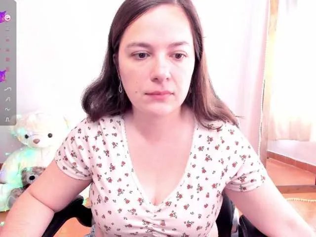 Offline angelaagomez on BongaCams