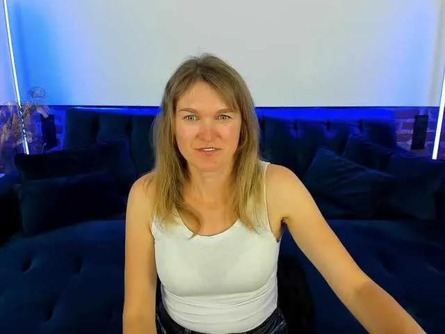 Offline Annabel-xxx on BongaCams