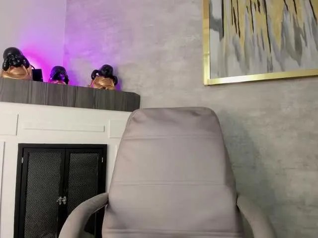 Offline Anniie on BongaCams