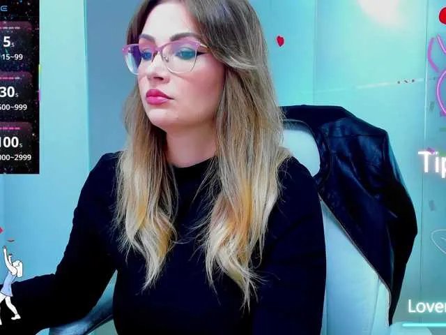 Freechat anyarosses on BongaCams