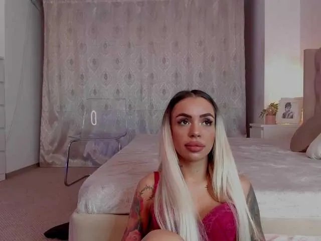 Offline AprilHadid on BongaCams