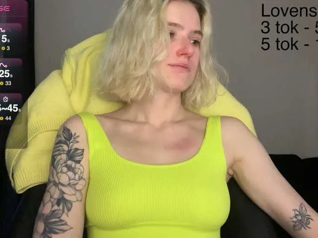 Offline Asya-baby on BongaCams