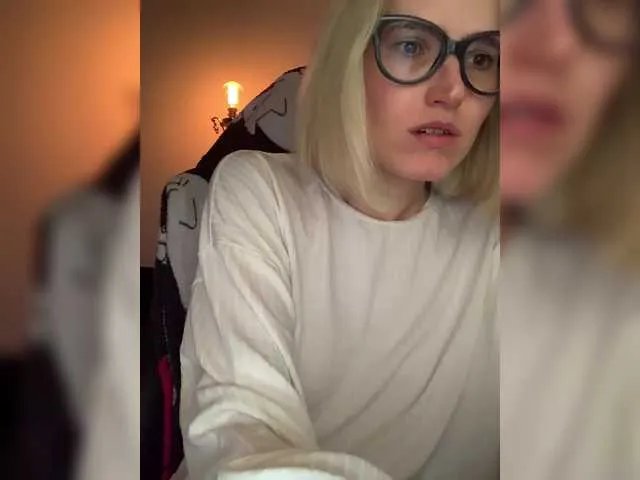 Offline Asya-baby on BongaCams