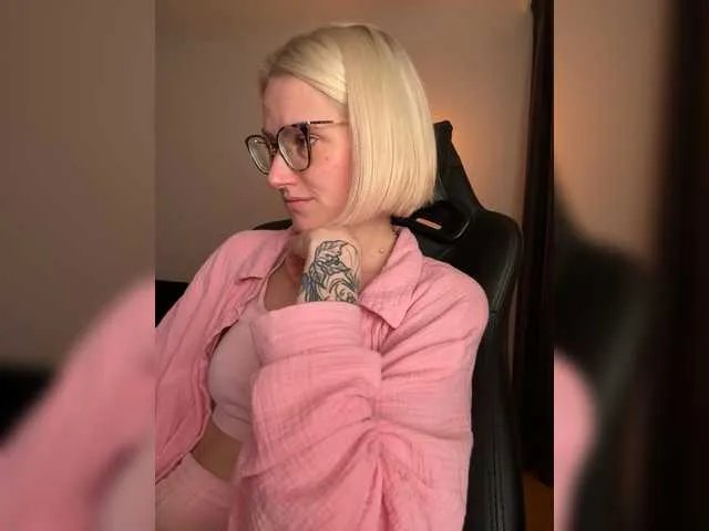 Offline Asya-baby on BongaCams