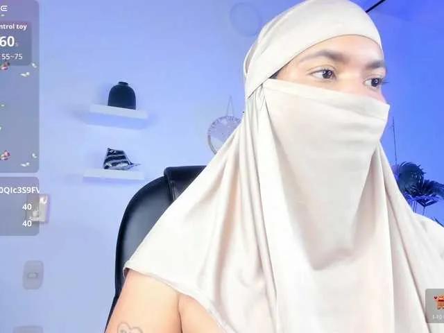 Aura-cuutee on BongaCams 