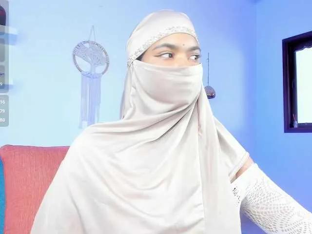 Aura-cuutee on BongaCams 