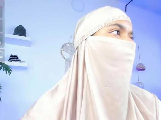 Aura-cuutee on BongaCams 