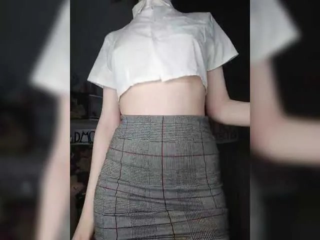 Offline BadGirlv1 on BongaCams