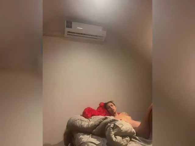 Offline beastnbeauty on BongaCams