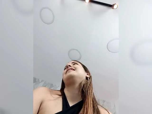 Freechat BellaSaint on BongaCams