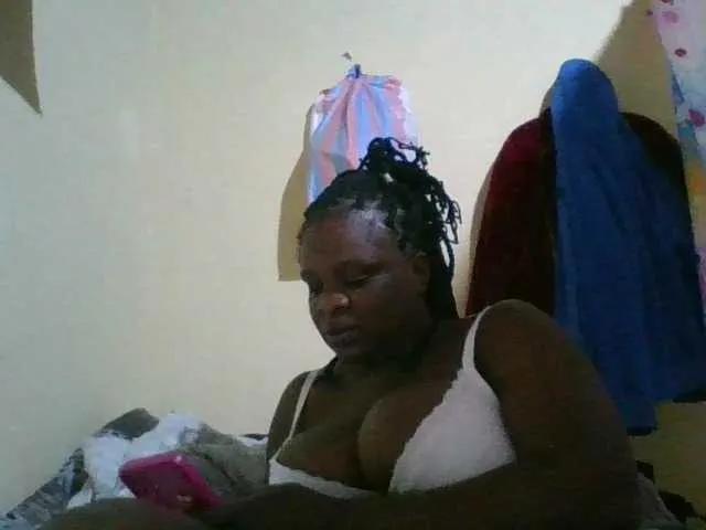 Freechat bigboobies2 on BongaCams