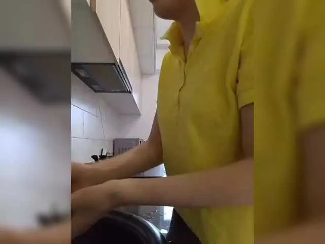 Offline Bogina2 on BongaCams