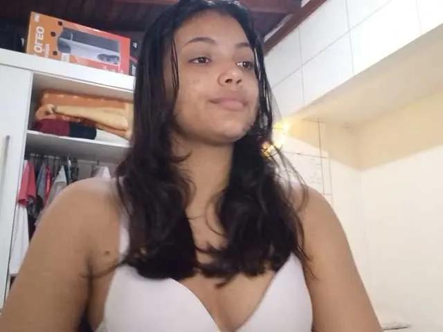 Bombonzin on BongaCams