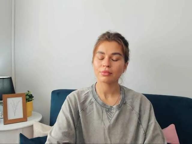 Offline CamilaPretty on BongaCams