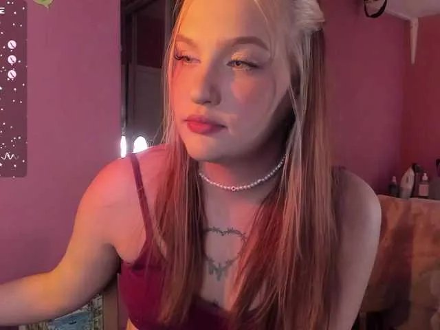 Freechat CarolineLovers on BongaCams