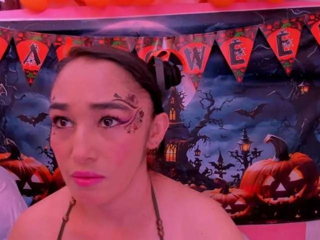 charlotte-111 — a man who has a beard, little belly, and well endowed and that you make me vibrate my lovense