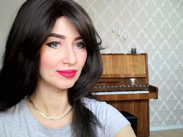 Offline Charmingvenus11701 on BongaCams