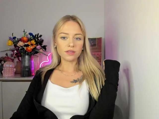 Offline CindyGlam on BongaCams