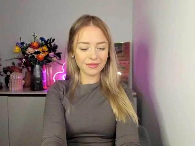 Offline CindyGlam on BongaCams