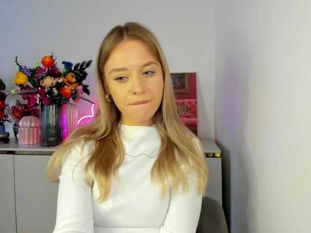 BongaCams CindyGlam is Freechat CindyGlam — I'm ready to dive into the ultimate kinky action. Do you have a special fetish? Reveal it to me, so we can go wild. I'm open to experiments, it's always great to try something new. I like to tease and seduce. I love seeing what effect I have on men....