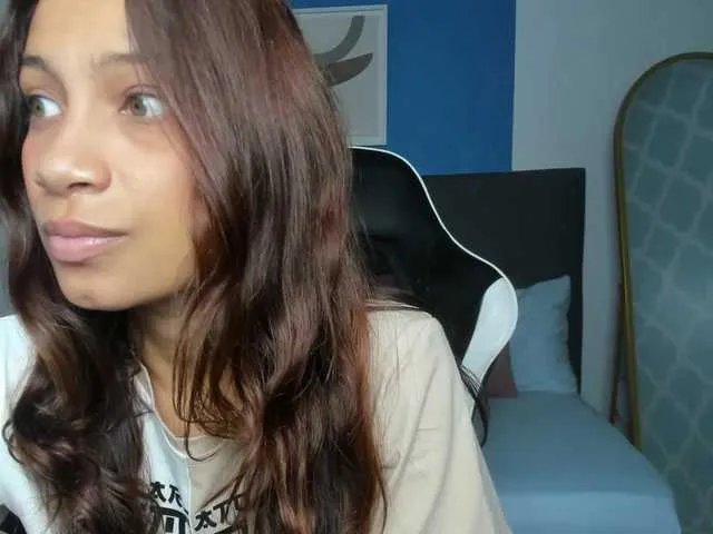 Offline cora-22 on BongaCams