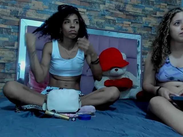 Freechat cumloves on BongaCams