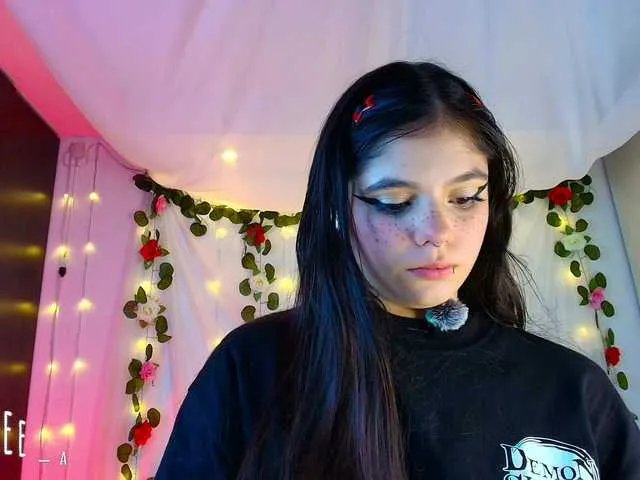 Offline cutee-andrea1 on BongaCams