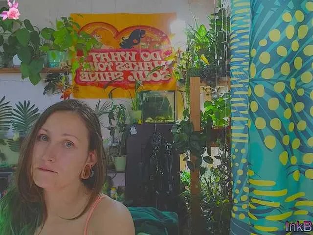 Offline DeadButterfly on BongaCams