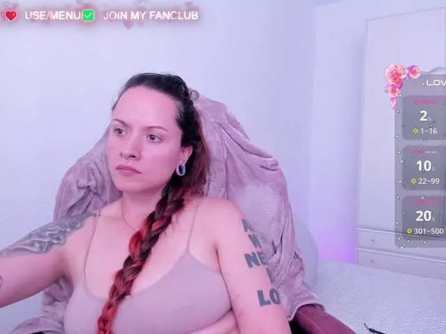 Offline DominaDeivis on BongaCams