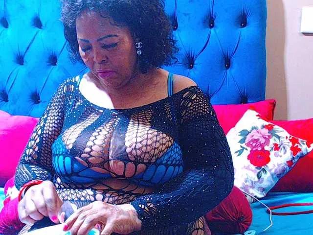 Ebonycandy10 — a respectfu man that love loves himself and be romantic