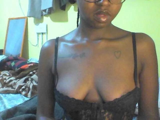Freechat Ebonymuse on BongaCams