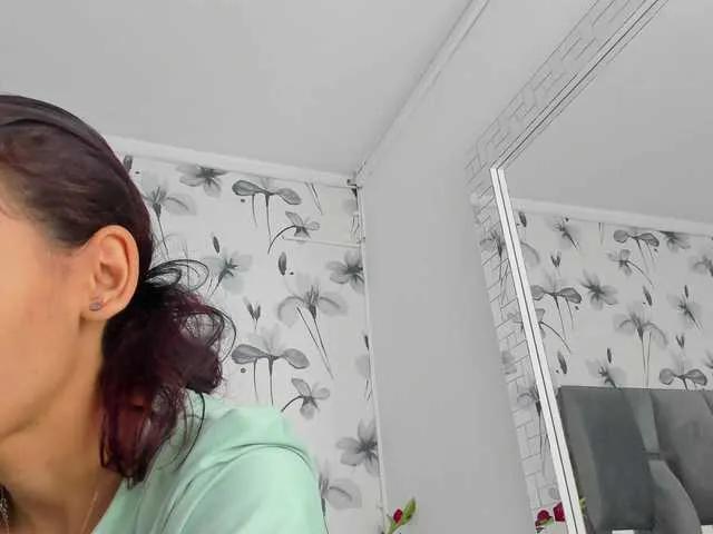 Freechat Ehotloveaxxx on BongaCams