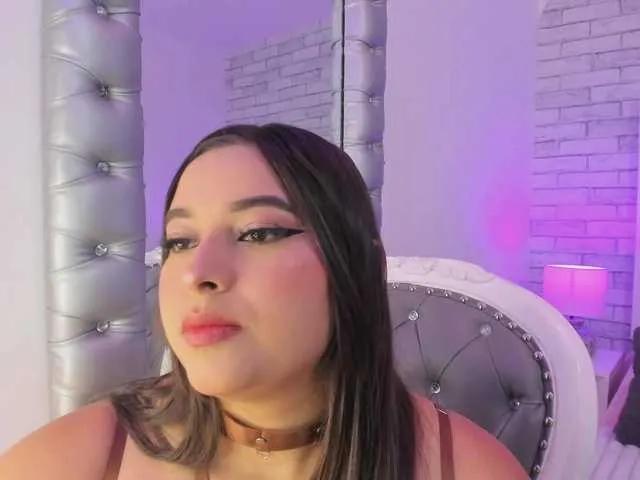 Offline EinnyMure on BongaCams