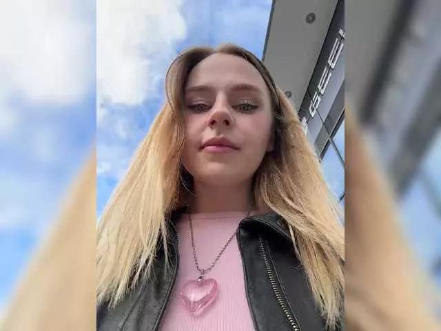 Offline elegantbabe on BongaCams