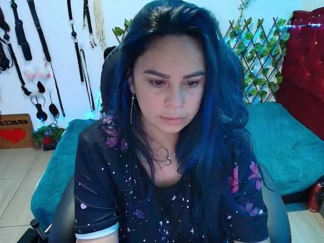Offline elektra-32 on BongaCams