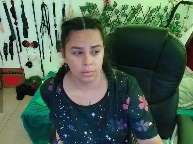 Offline elektra-32 on BongaCams