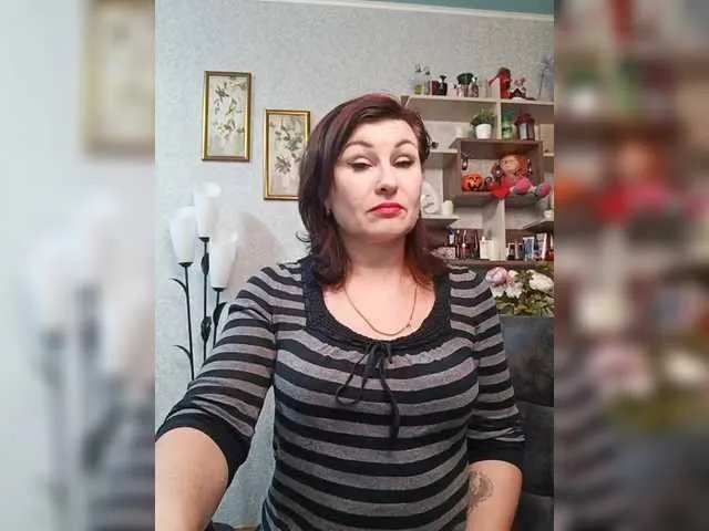 Offline ElenaDroseraa on BongaCams