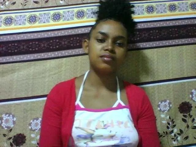 Elinah — Freechat on BongaCams