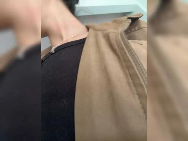 Freechat EllaThorne on BongaCams