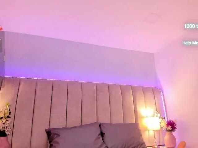 Freechat EllaThorne on BongaCams