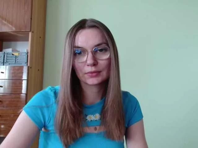 Offline Ellyxcute on BongaCams