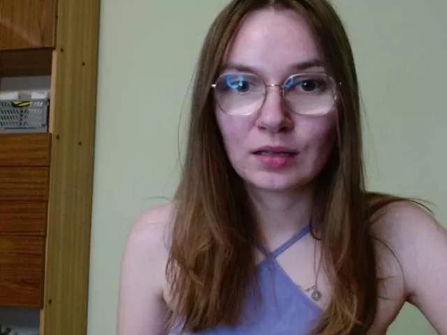 Offline Ellyxcute on BongaCams