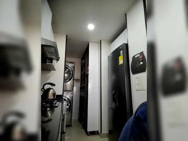 Offline Emeraldgem on BongaCams