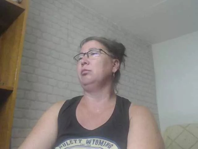 emmasquirt69 on BongaCams 